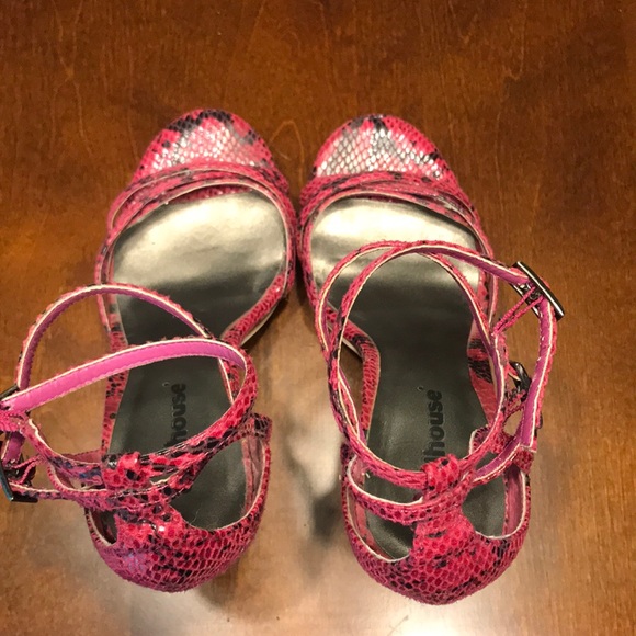 Strappy Heels - Picture 5 of 5